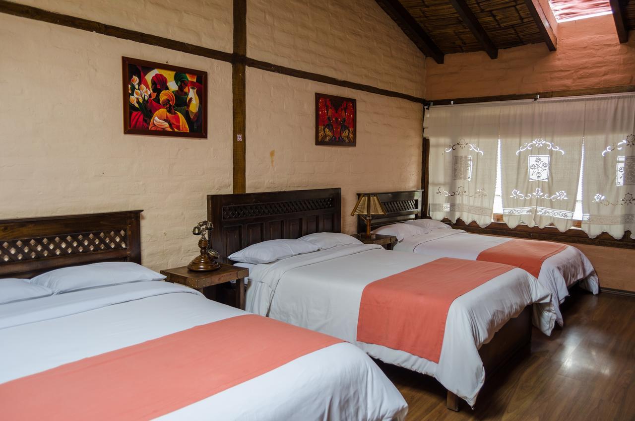Hotel Bambu Riobamba Eksteriør billede