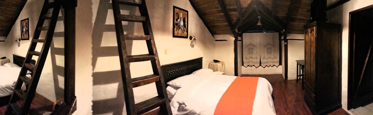 Hotel Bambu Riobamba Eksteriør billede