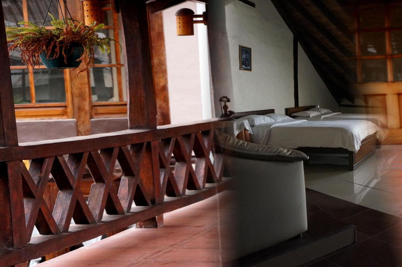 Hotel Bambu Riobamba Eksteriør billede